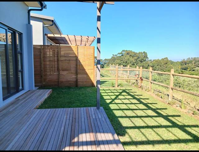 2 BEDROOM TOWNHOUSE FOR SALE IN SALT ROCK